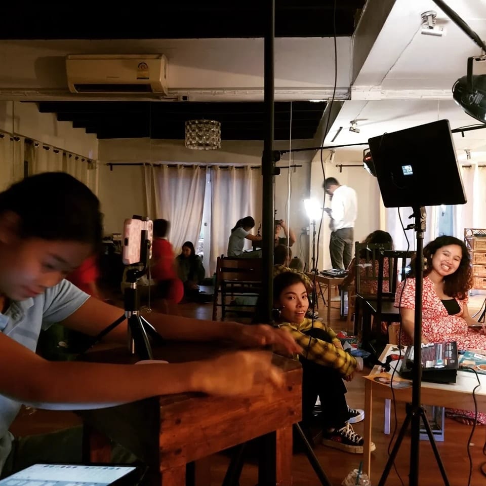 Working hard for the solo performances of our Intensive Course. 
 Thank you @mam…