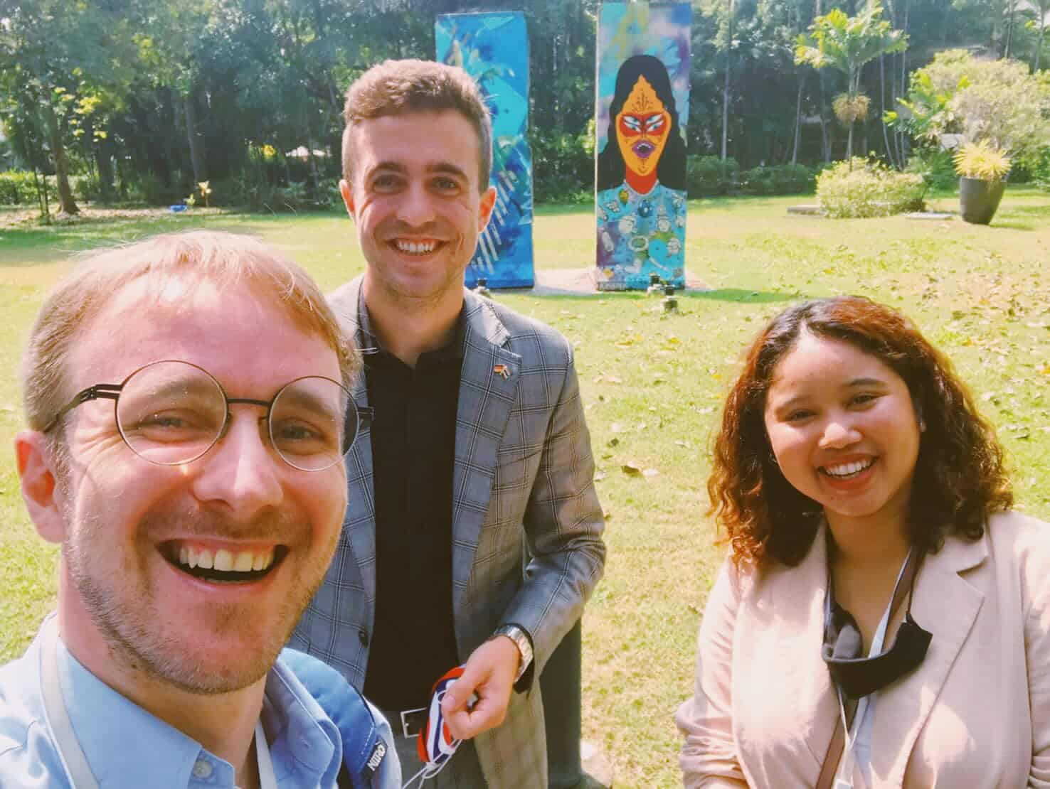 Yesterday we signed the contract with the German Embassy for two creative drama …