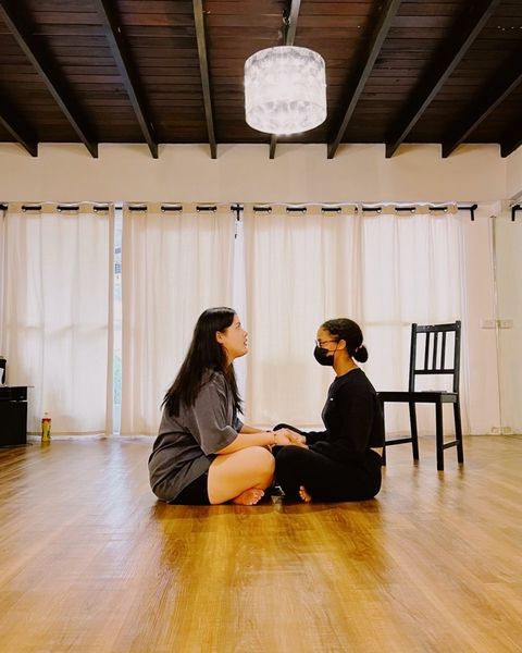 Acting classes for teens in Bangkok at MasterClass Studio with young students performing