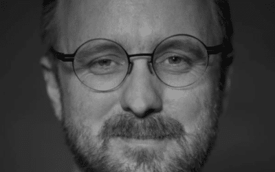 Good headshots are your way into any casting. You need to invest in yourself.
