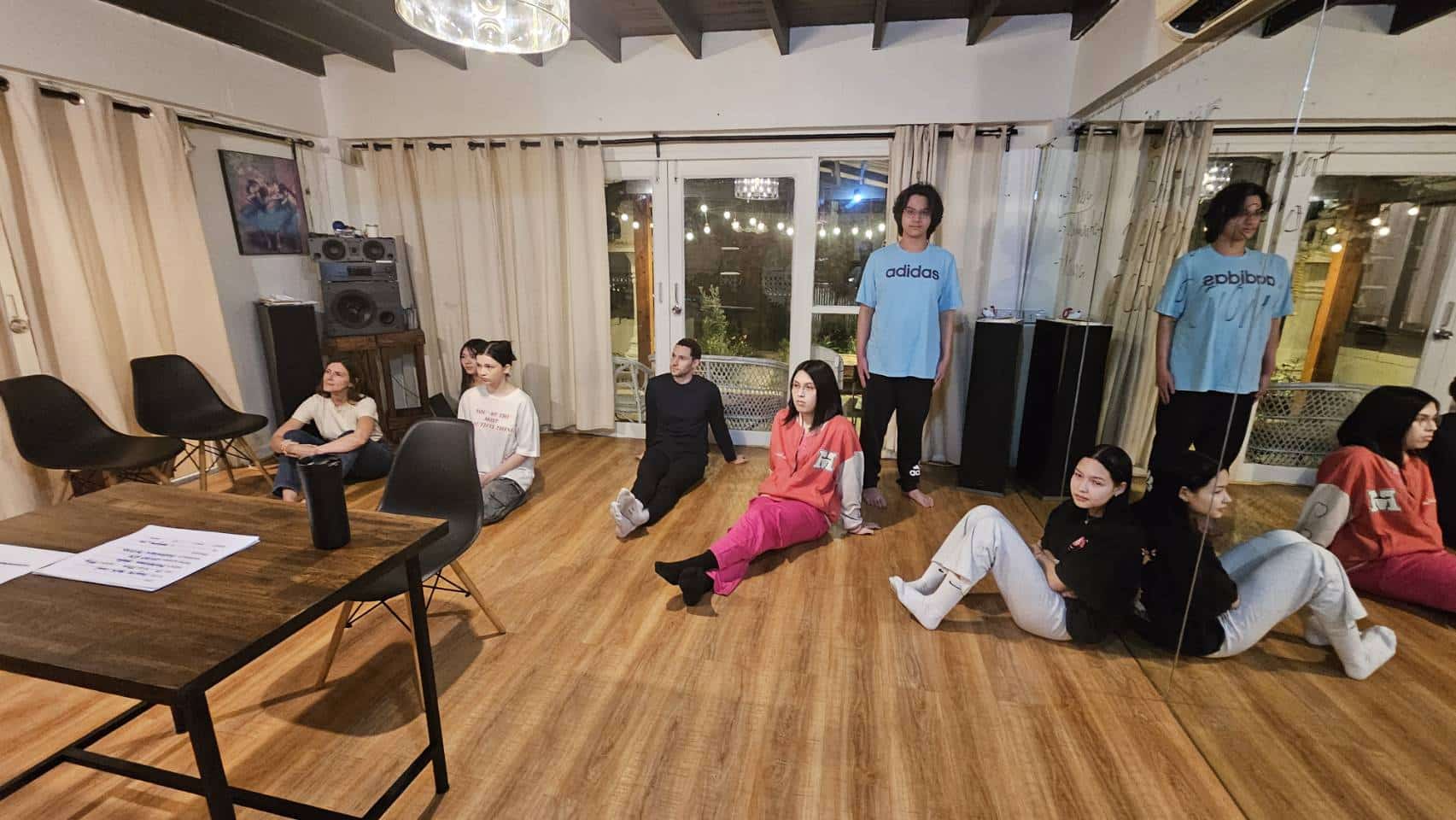 Acting courses for teens in Bangkok at MasterClass Studio with teen students performing

