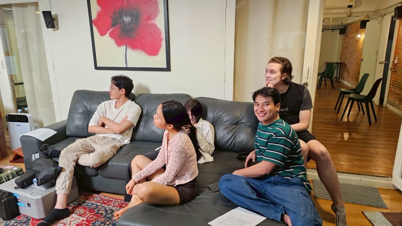Private acting classes in Thailand at MasterClass Studio with a student and instructor