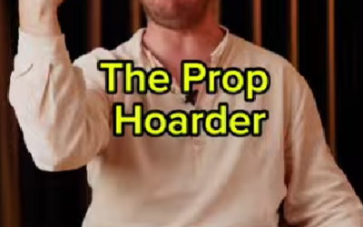 🎭 The Props Hoarder Deluxe 👜✨